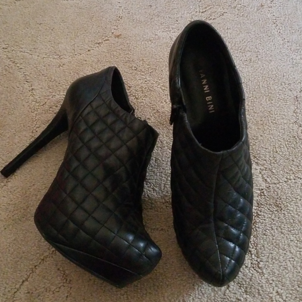 Gianni Bini Booties